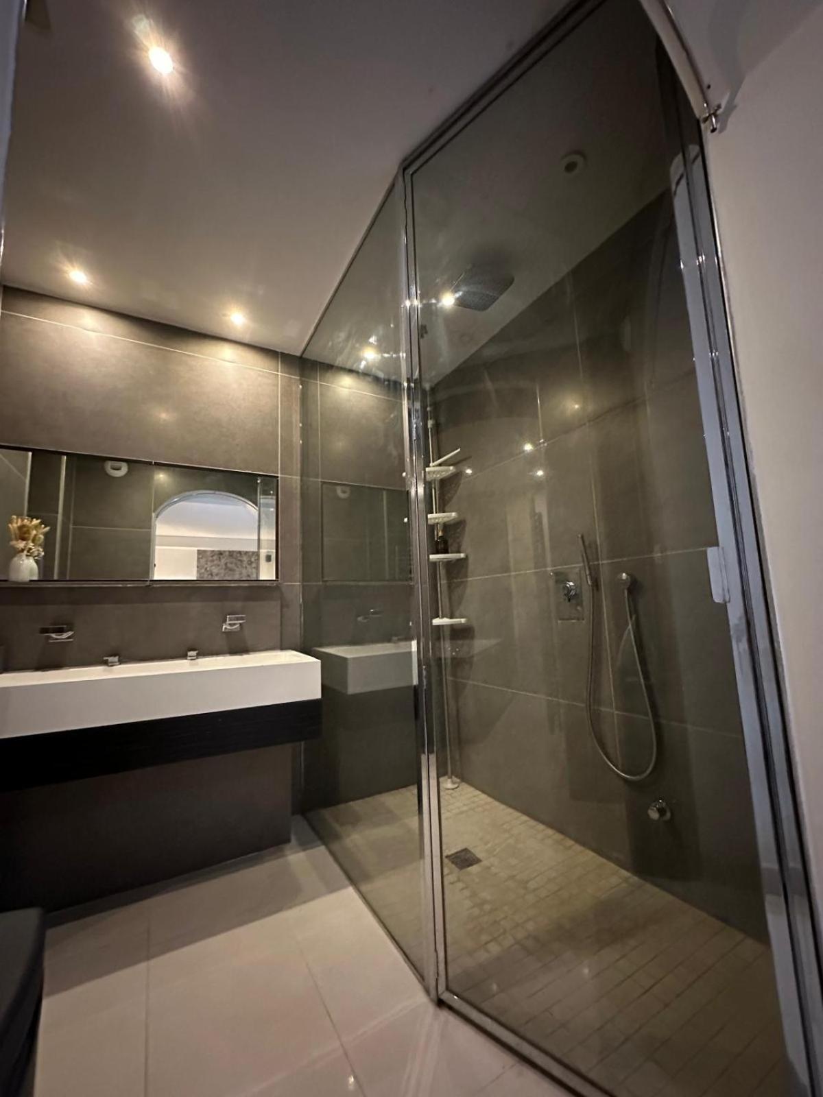 Les Champs Elysees-125M2 Modern And Spacious パリ エクステリア 写真